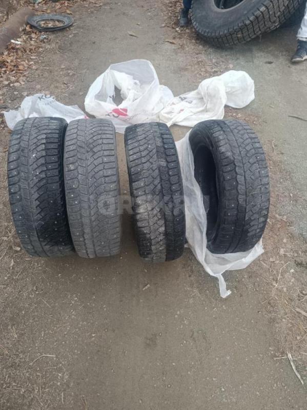 Продам резину viatti brinо nordico 205/55/16, в очень хорошем состоянии 95% шипов на месте дорогу де - Орск