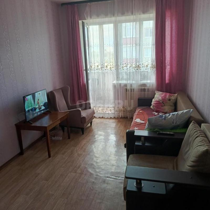 Сдам квартиру на длительный срок с мебелью, район ОЗТП второй этаж - Орск