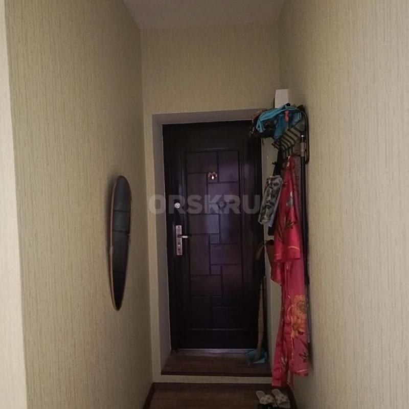 Сдам квартиру на длительный срок с мебелью, район ОЗТП второй этаж - Орск