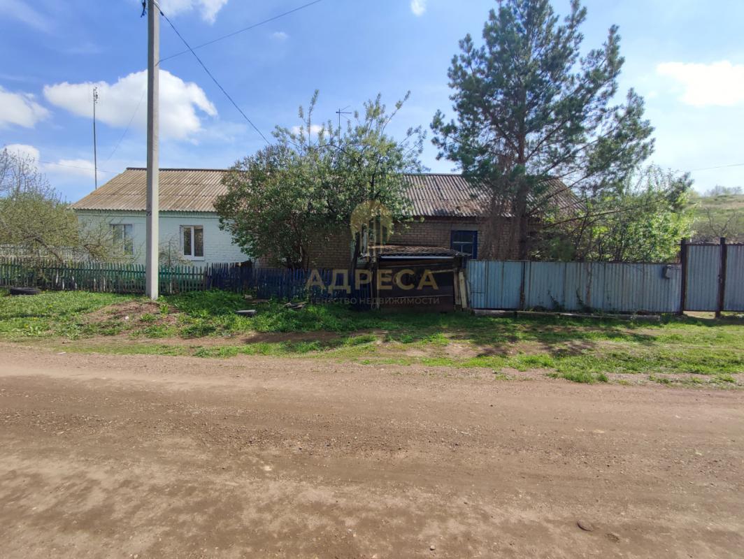 Продаётся трёхкомнатная квартира площадью 57 кв. - Сакмара