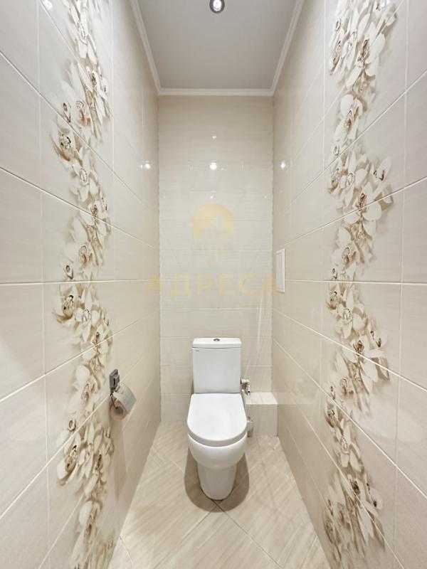 Продаётся просторная трёхкомнатная квартира на комфортном 9 этаже. - Оренбург