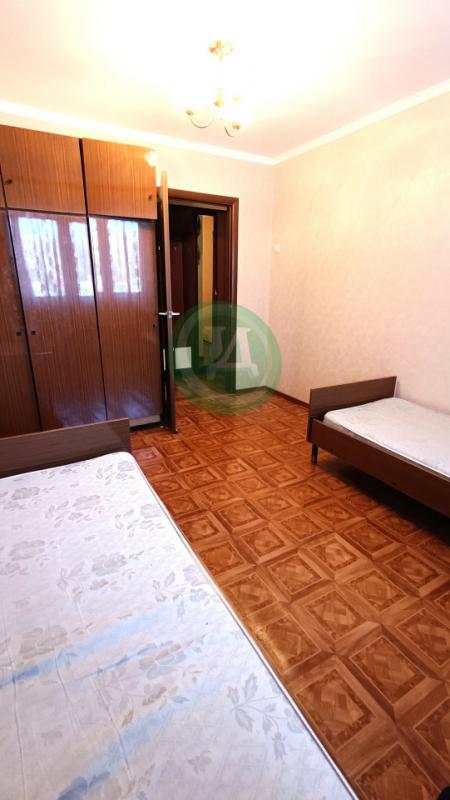 Продам  3-х  комнатную квартиру в самом центре города Орска на  улице Краматорская 16
 - этаж 1/5;- - Орск