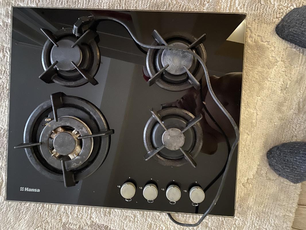 Варочная панель Hansa c турбо горелкой в отличном состоянии с электророзжигом и защитой от утечки га - Новотроицк