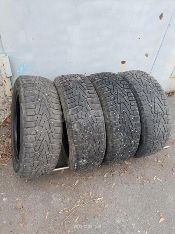 Комплект зимних шин (б/у, 4 шт.) Pirelli Winter Ice Zero. - Орск
