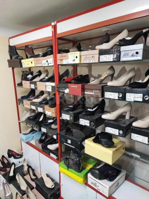 Продаю товарный остаток 600-700 пар обуви,за пару выходит 250₽,быстрым готов буду ещё уступить,обувь - Орск
