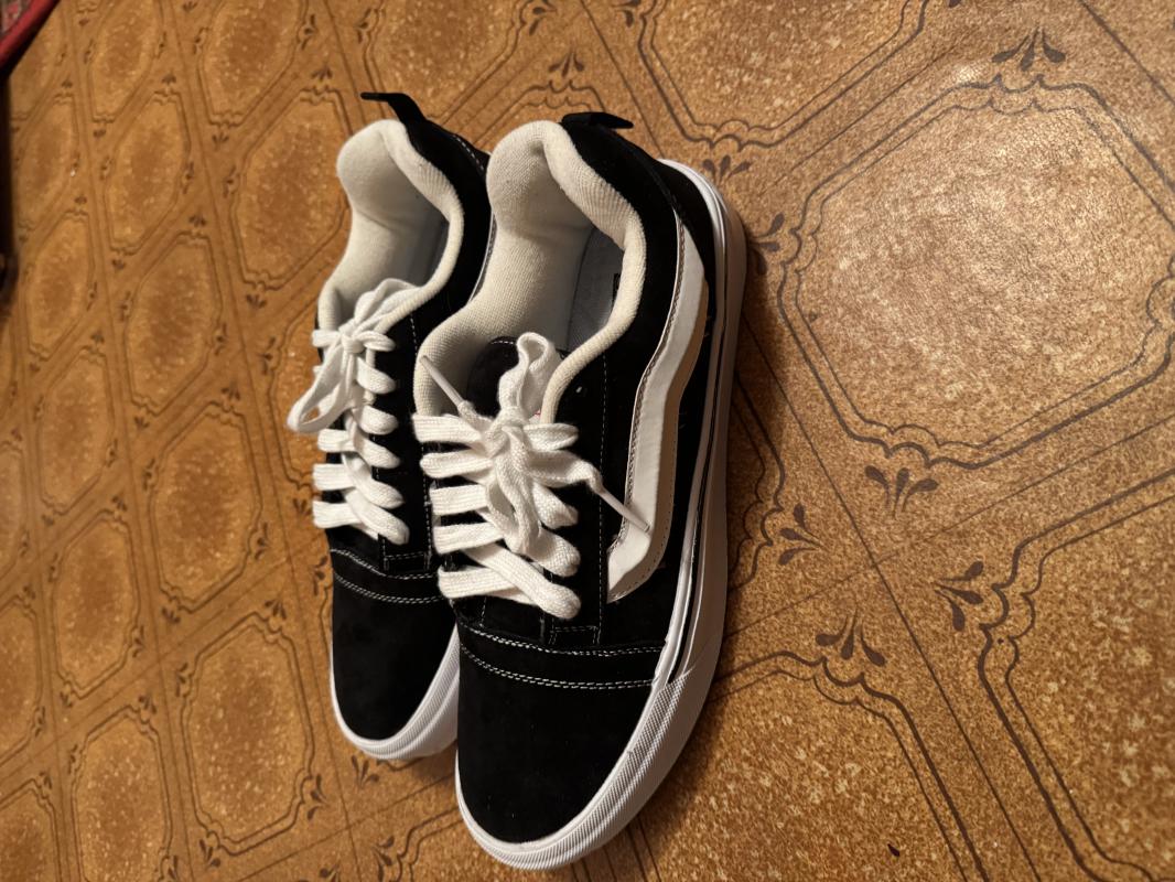 Продам кроссовки, 2 пары в отличном состоянии. - Гай