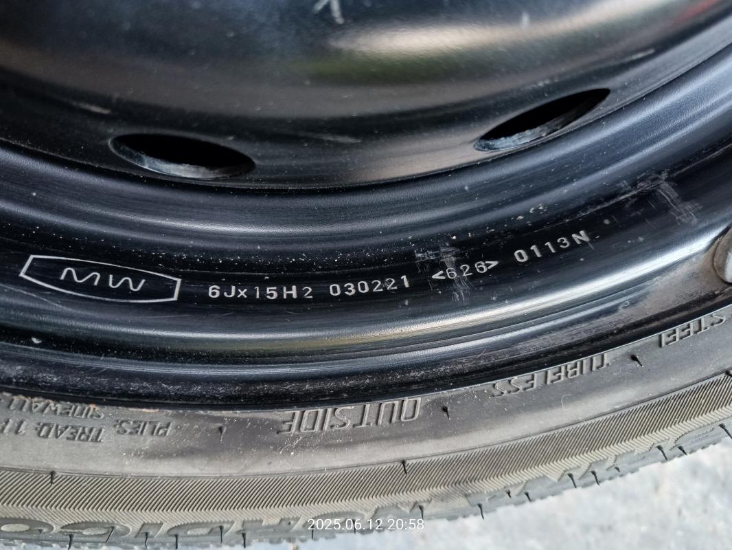 Колёса в сборе резина шипованая Viati 185/65 r15 в хорошем состоянии, диск MW R15 6Jx15H2 4x100 ET40 - Новотроицк