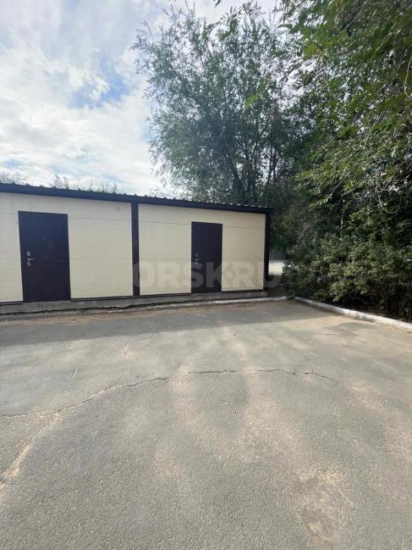 Продается гараж в центре города во дворе дома по адресу: улица Макаренко, 24. - Орск