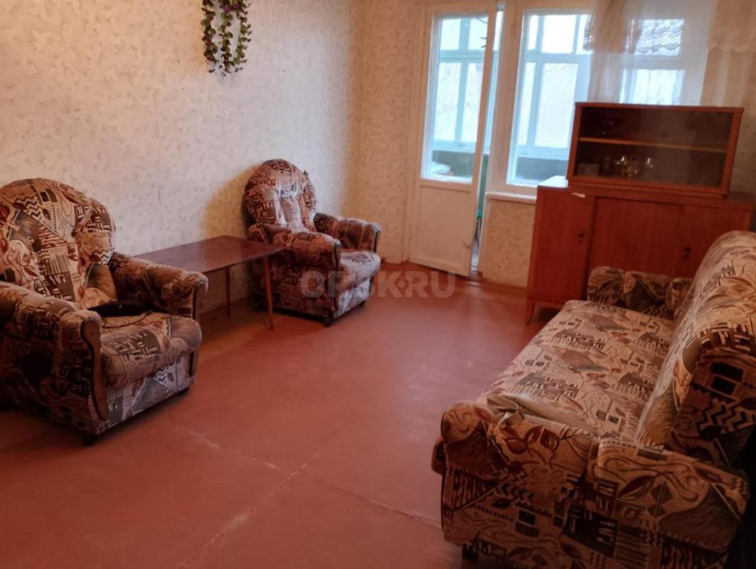 Продам 1 комнатную квартиру на Луче.
2 этаж,балкон застеклен. - Орск