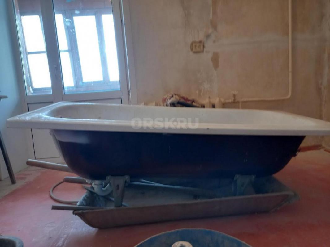 Продам ванну целую, пыльная после ремонта, самовывоз - Орск
