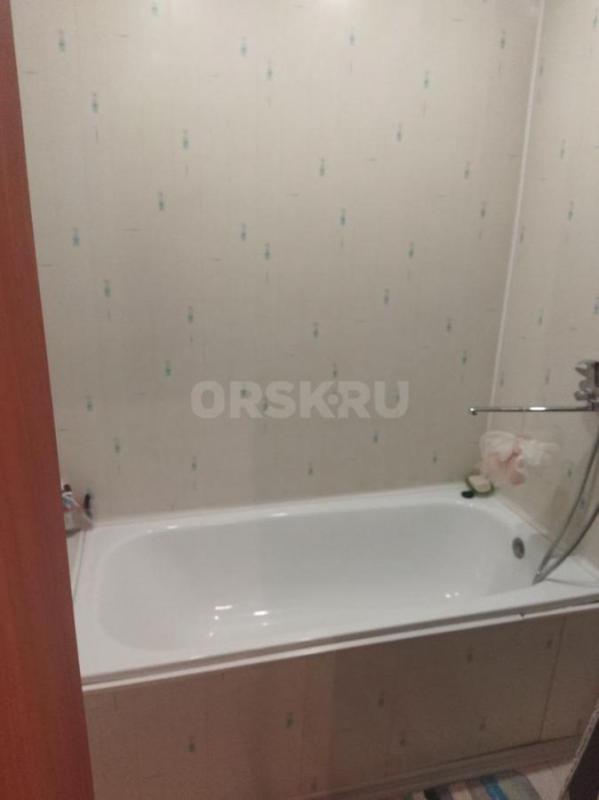 Сдам в аренду 3-х комнатную квартиру с мебелью и техникой на длительный срок, уютная большая квартир - Орск