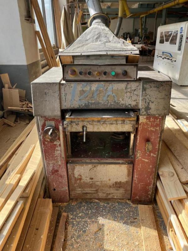 Продам:
-Фуговальный станок СФ4. - Орск