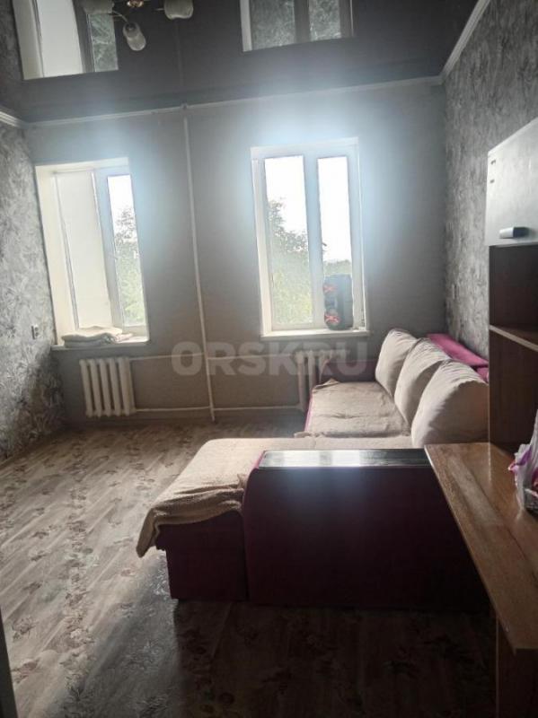 Сдам 2 ком квартиру частично мелебирована на длительный срок. - Орск