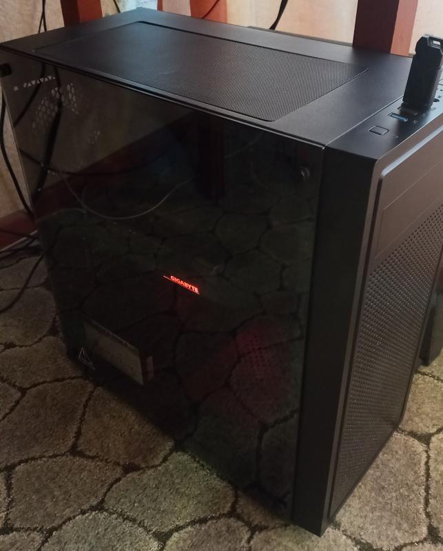 Собран для игр и работы на максимум:

Процессор Intel Core i5-9400F
Материнская плата Gigabyte B3 - Новотроицк