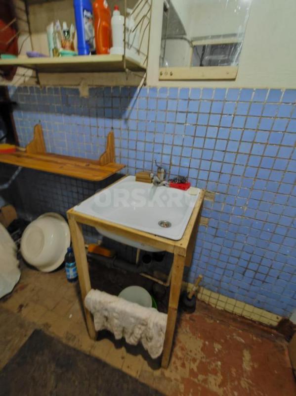 Продаётся комната в коммунальной квартире по ул. - Орск