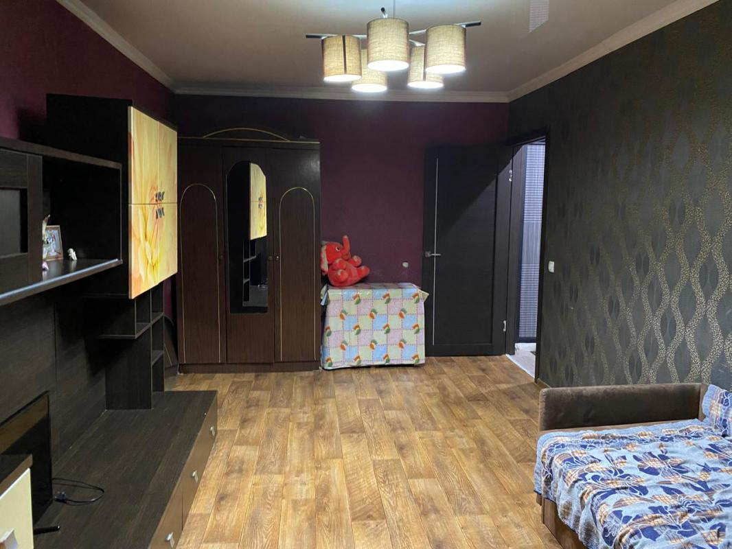 Сдам порядочной семье на длительный срок уютную однокомнатную квартиру на 2 этаже 5-ти этажного дома - Орск