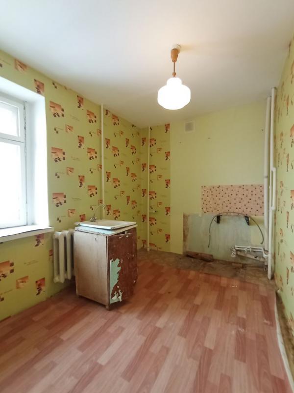 Продается 2х-комнатная квартира  по адресу:  г. - Новотроицк