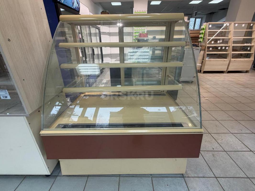 Продам торговое оборудование, холодильники, морозильники, конфетница, булочная витрина. - Орск