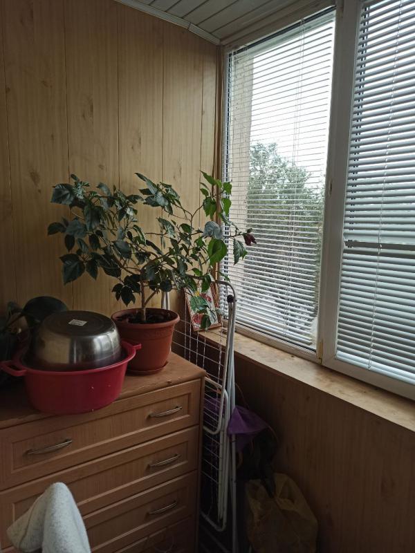 Продается шикарная улучшенная  трёхкомнатная квартира с современным ремонтом, по адресу: г. - Новотроицк