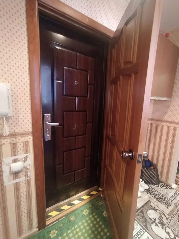 ПРОДАËТСЯ 2-Х КОМНАТНАЯ КВАРТИРА, С РАЗДЕЛЬНЫМИ ХОДАМИ, НА 4 ЭТАЖЕ, 5-ТИ ЭТАЖНОГО ДОМА. - Новотроицк