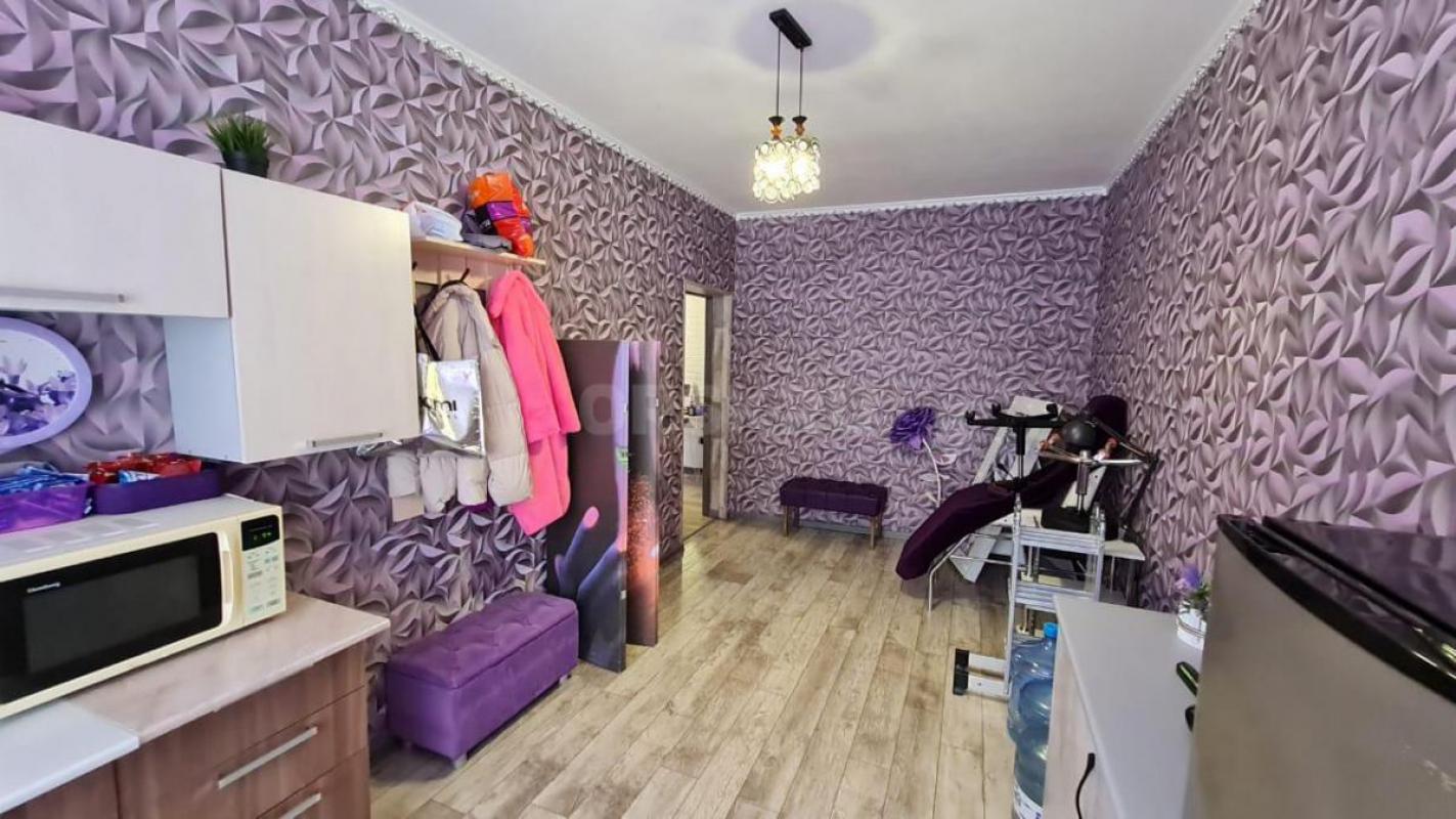 Готовый бизнес в центре города: студия маникюра с оборудованием и ремонтом! - Орск