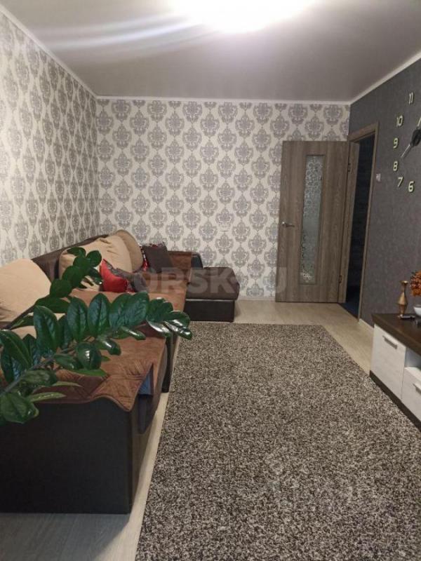 Продается 3-х комнатная квартира улучшенной планировки по адресу: ул. - Орск