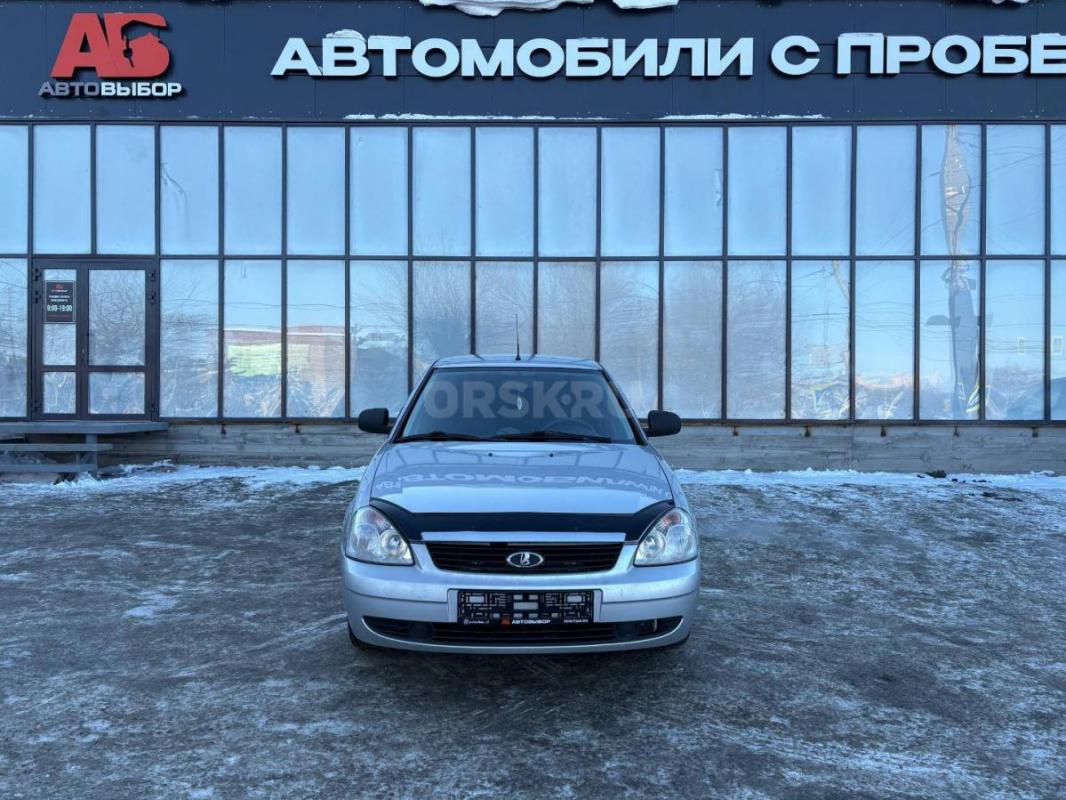 Двигатель 1.6 МТ (98 л. с.)
 Климат-контроль
 ГУР
 Подушка безопасности
 Юридически чист
 Полны - Орск