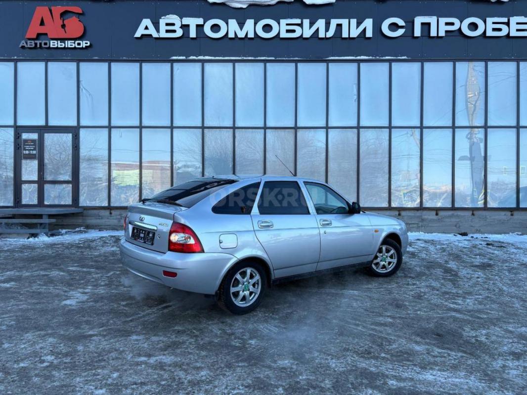 Двигатель 1.6 МТ (98 л. с.)
 Климат-контроль
 ГУР
 Подушка безопасности
 Юридически чист
 Полны - Орск