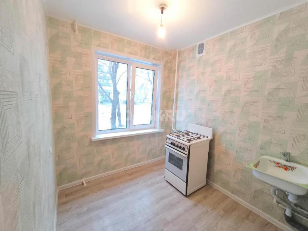 Предлагается к приобретению уютная двухкомнатная квартира общей площадью 40 квадратных метров, распо - Орск