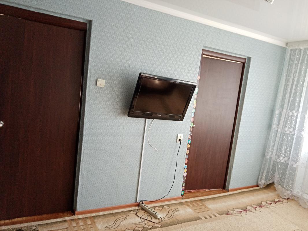 Продаётся 3-комнатная квартира, маломерка 4 этаж. - Новотроицк