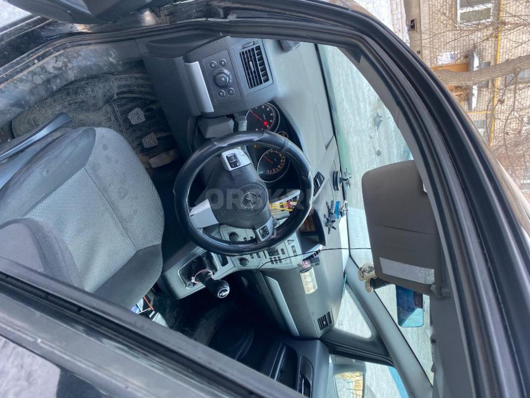 Продам Opel Zafira B рестайлинг, 7-ми местный автомобиль для большой семьи или с 5-ью местами с прос - Новотроицк