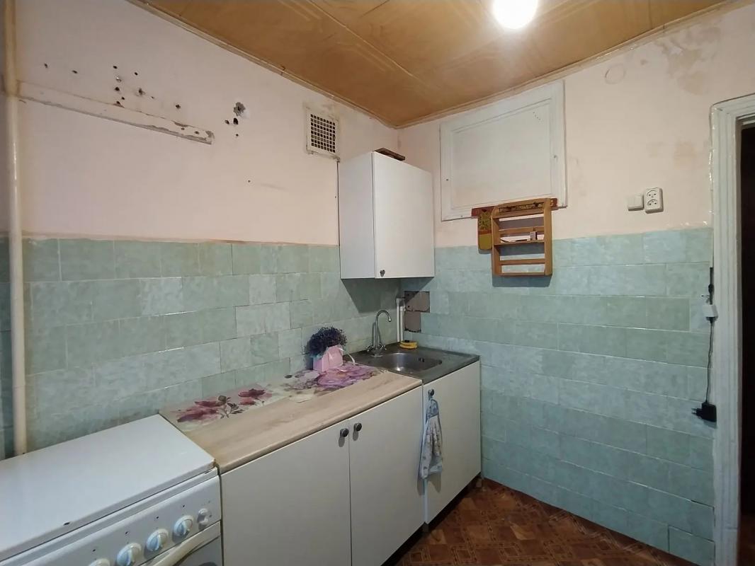 ПРОДАËТСЯ 1 - КОМНАТНАЯ КВАРТИРА, НА 2 ЭТАЖЕ, 5-ТИ ЭТАЖНОГО КИРПИЧНОГО ДОМА, В ЦЕНТРЕ ГОРОДА. - Новотроицк