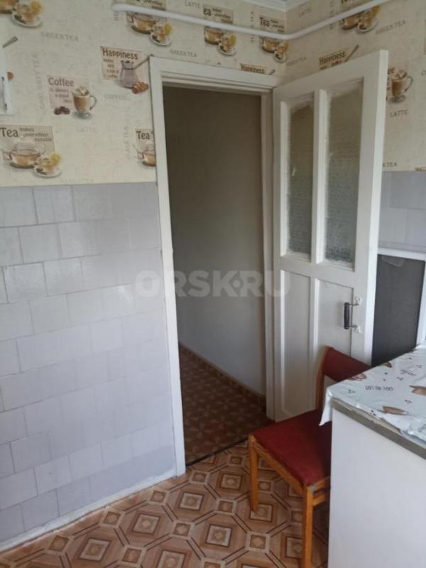 Продаю 3-х комнатную квартиру( маломерка), общей площадью 44 кв. - Орск