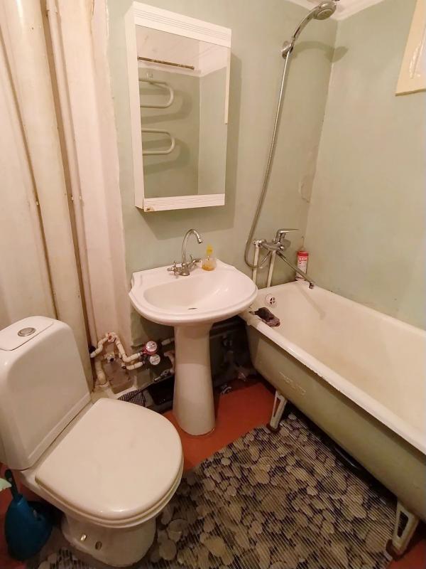 ПРОДАЁТСЯ 1 - КОМНАТНАЯ КВАРТИРА, НА 4 ЭТАЖЕ 5-ТИ ЭТАЖНОГО КИРПИЧНОГО ДОМА. - Новотроицк