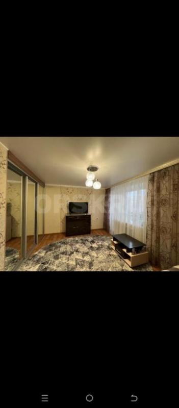 Сдам 2-ком квартиру на Сорокина чистая ухоженная балкон застеклен полностью МЕБЕЛИРОВАНА - Орск