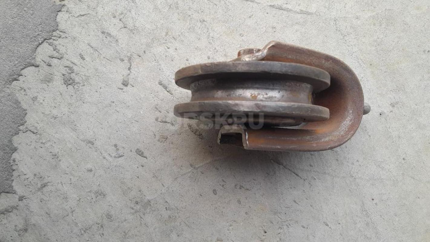 Куплю ролики на подчипниках закрытые как на фото и открытые, можно разных диаметром, м форм, крюками - Орск