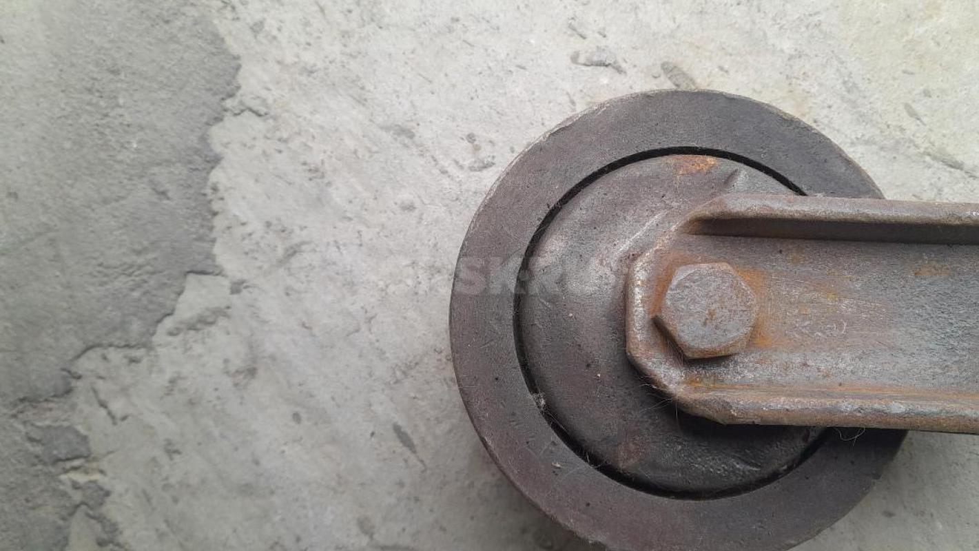 Куплю ролики на подчипниках закрытые как на фото и открытые, можно разных диаметром, м форм, крюками - Орск