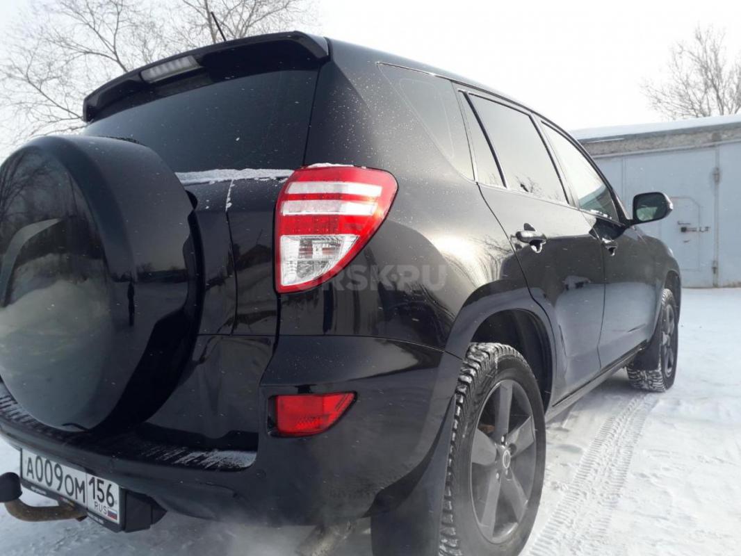 Продам Тойота Рав 4 в отличном состоянии , автомат , полный привод , богатая комплектация . - Орск