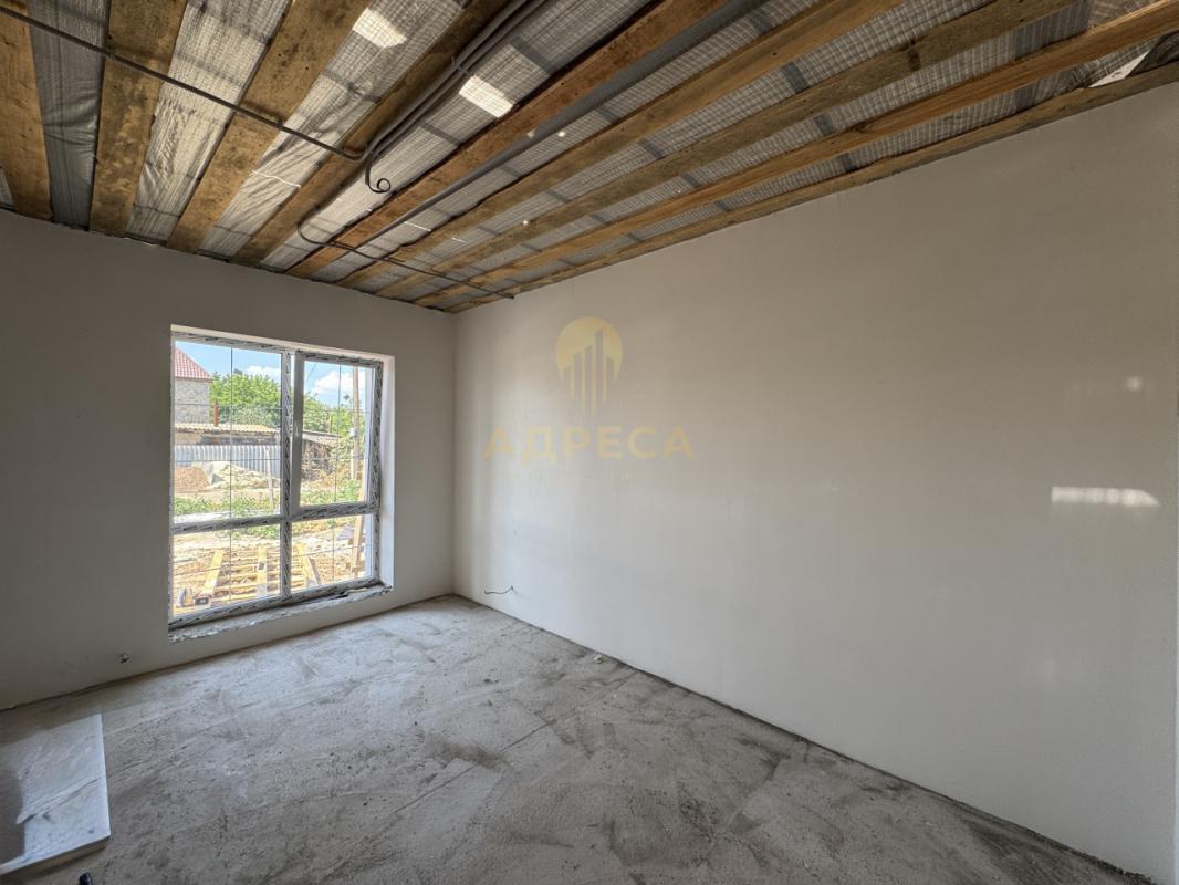 Предлaгaeм к продаже новый дoм с гаражом в мкр. - Оренбург