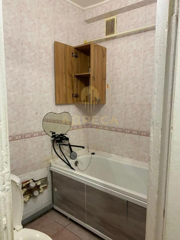 Продам теплую уютную квартиру в Тихом спальном районе с развитой инфраструктурой. - Оренбург