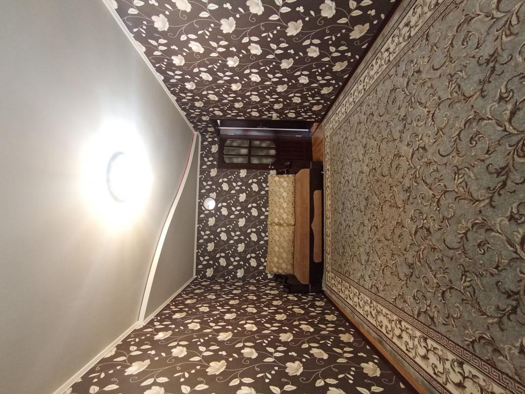 Продается 1-комнатная квартира  с хорошим ремонтом по адресу:  г. - Новотроицк