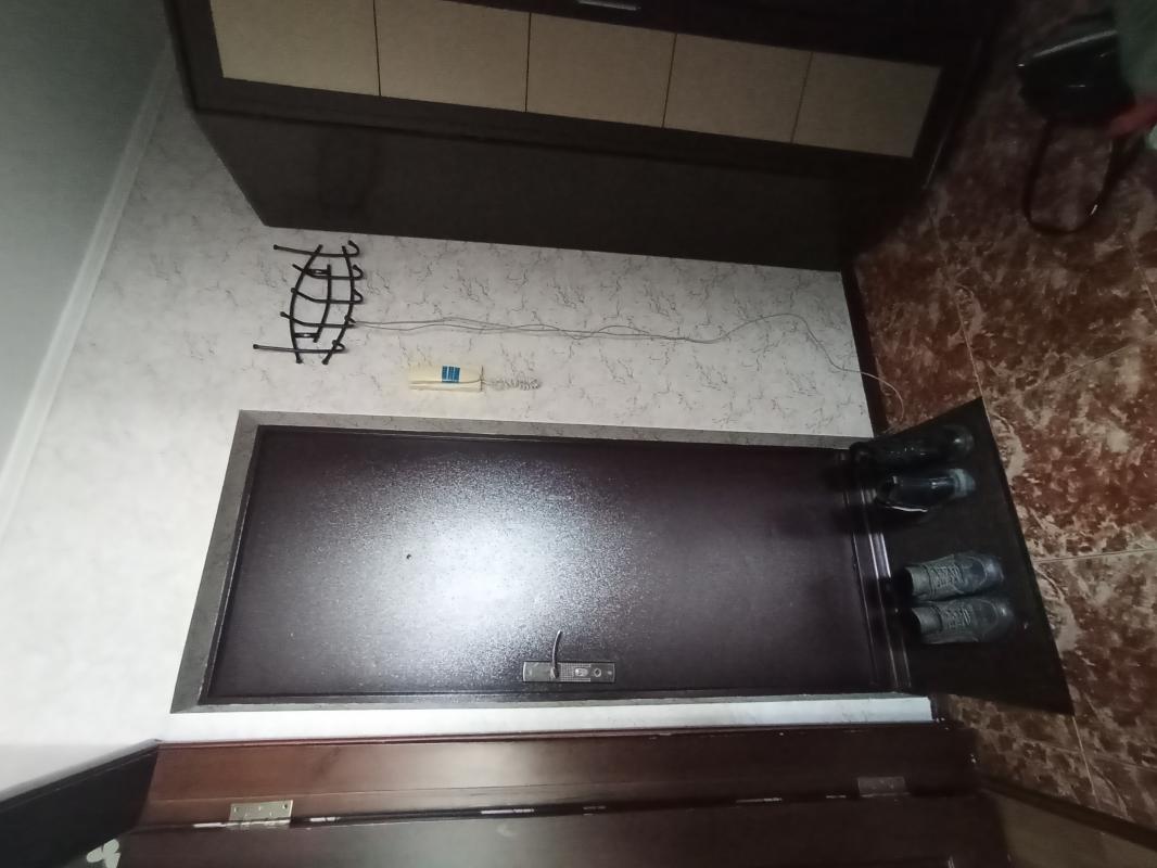 Продается 1-комнатная квартира  с хорошим ремонтом по адресу:  г. - Новотроицк