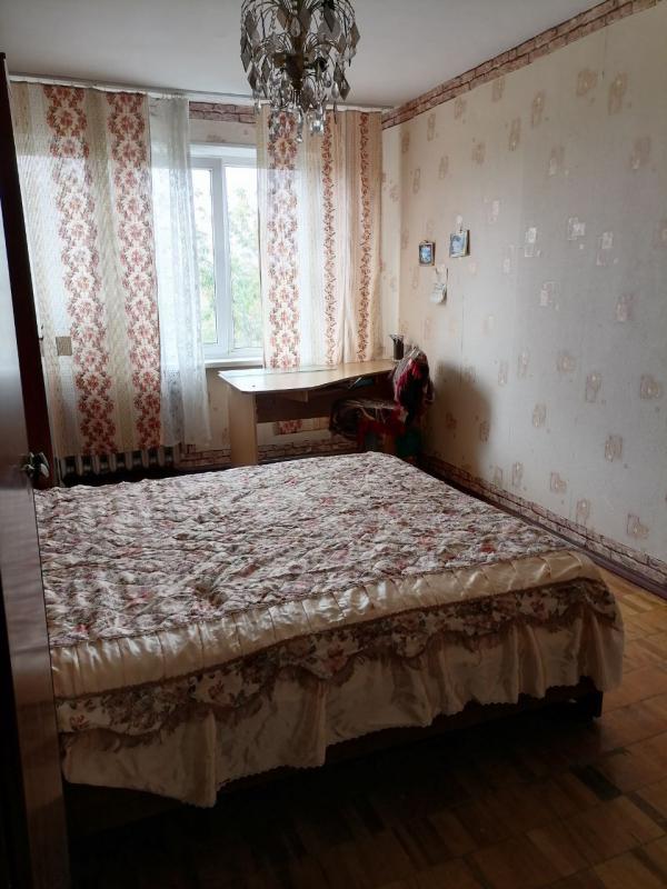 Оренбургская область город Новотроицк улица Уральская д. 37, 4 этаж в 5ти эт доме. - Новотроицк