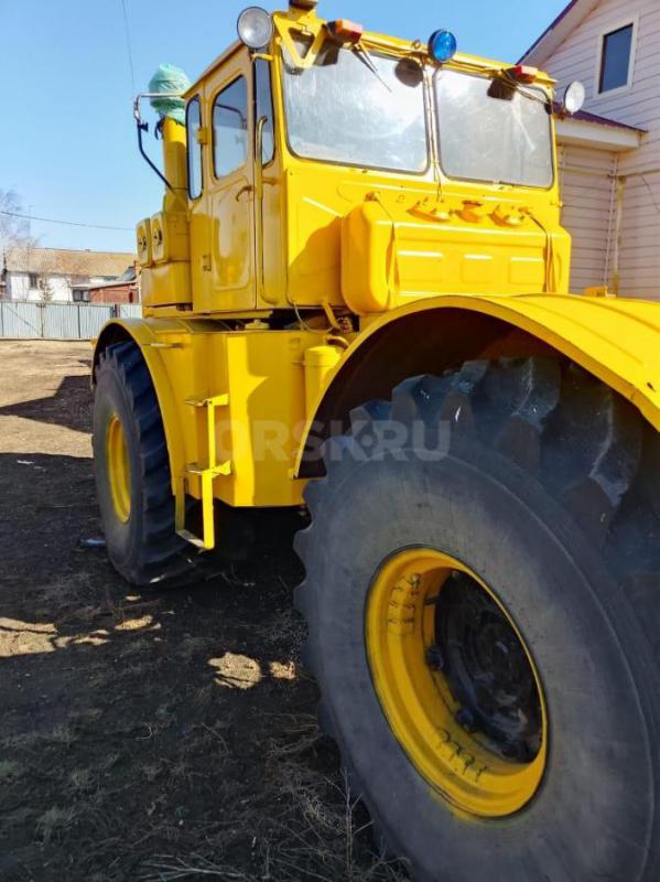 Продам К-700 в отличном состоянии, все исправно в двигателе и коробке давление отличное мосты не гуд - 1