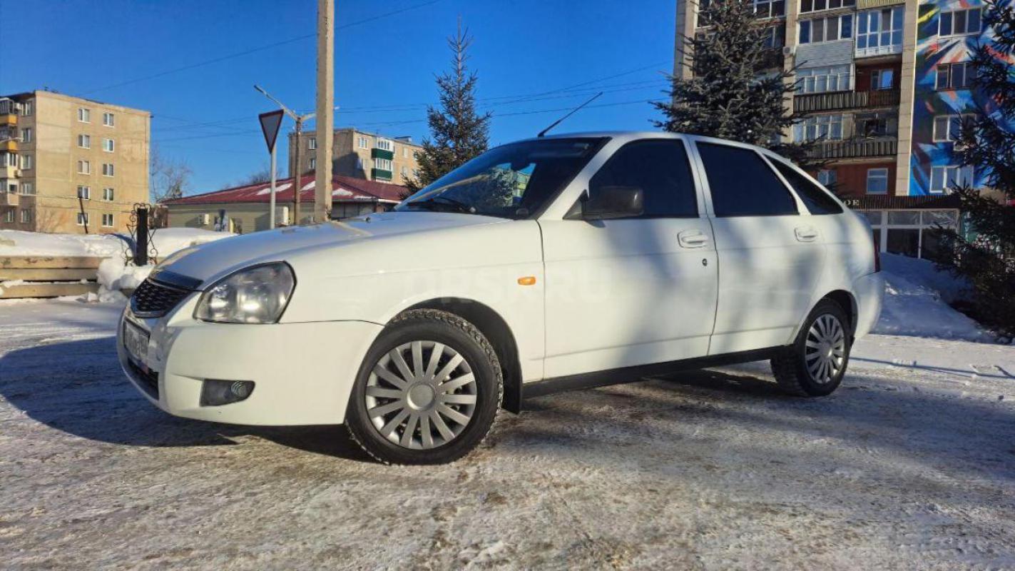 Продам LADA PRIORA в отличном состоянии, 16 клапанная, 1.6, имеется ГУР, ЭСП, электрозеркала, музыка - Орск
