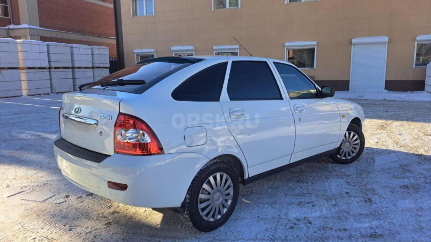 Продам LADA PRIORA в отличном состоянии, 16 клапанная, 1.6, имеется ГУР, ЭСП, электрозеркала, музыка - Орск