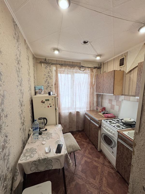 Продается двухкомнатная квартира в по адресу пр. - Новотроицк