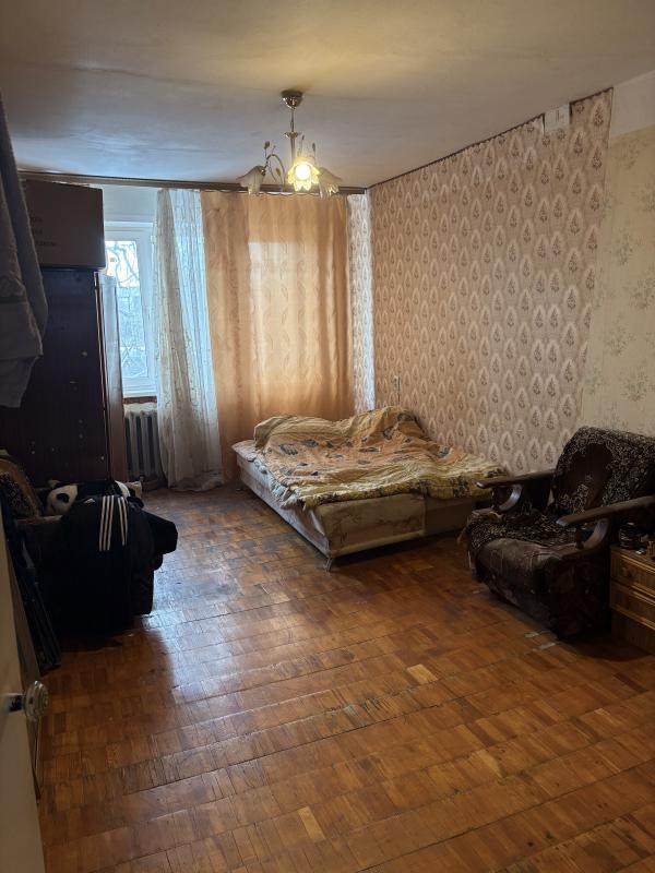 Продается двухкомнатная квартира в по адресу пр. - Новотроицк