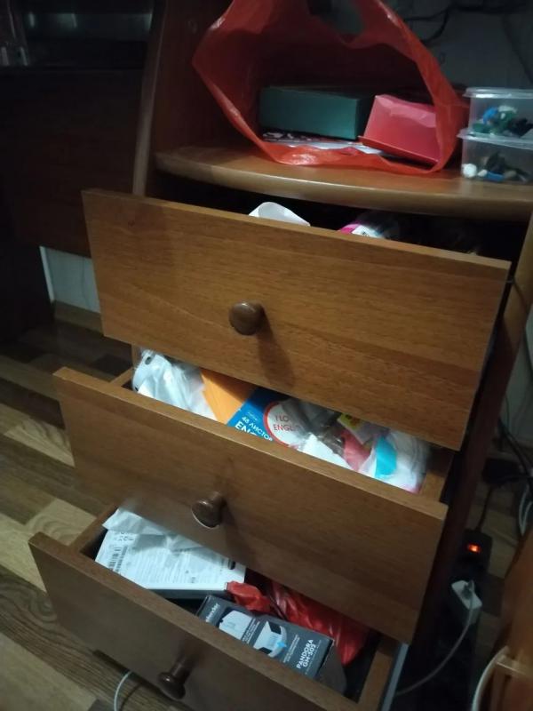 Продам Компьютерный стол - Новотроицк