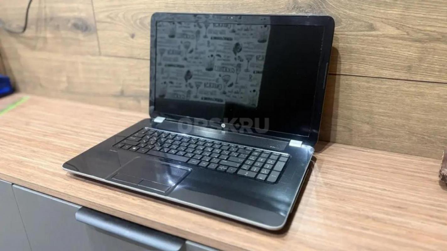 Продам большой 17.3 дюймов ноутбук НР / 8 gb оперативной памяти/ ssd 256 gb / 4x ядерный процессор - Орск